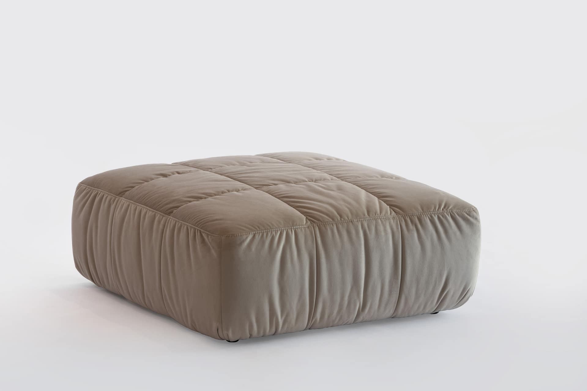 Canapea Club 3 cu puf în stofă bej